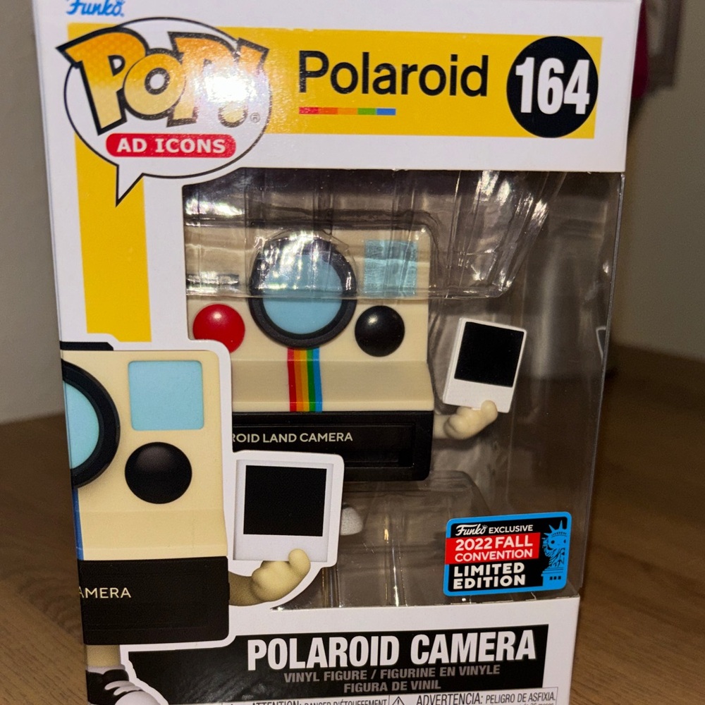 Funko Pop! Polaroid Camera – 2022 Funko Convention Exclusive – In Box